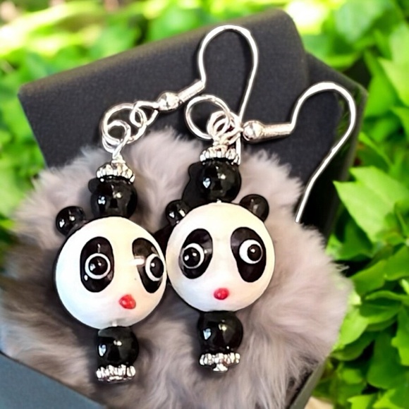 Glass Panda Bear Earrings Panda earrings Panda bear earrings. Adorable - Picture 5 of 17